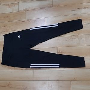 2/$30 Adidas women's medium high waisted black capris